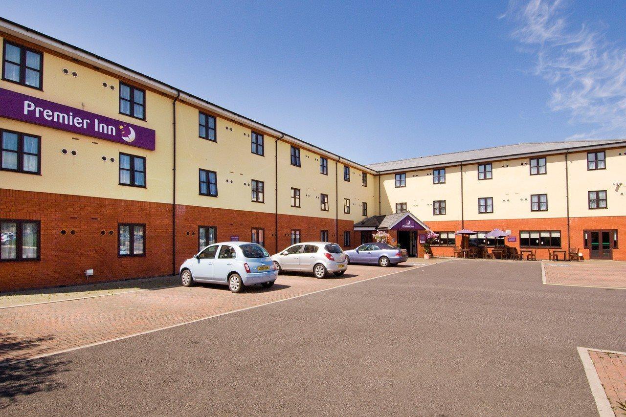 Premier Inn Chichester Extérieur photo